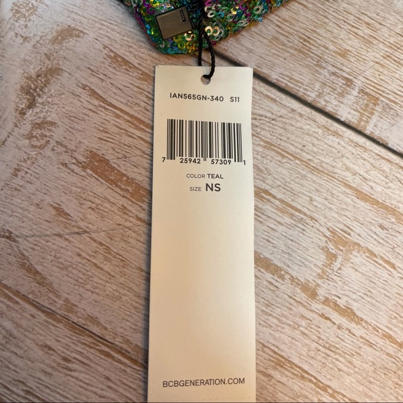 NWT BCBGeneration Multi-Colored Sequin Foldover Clutch Teal - Picture 4 of 16